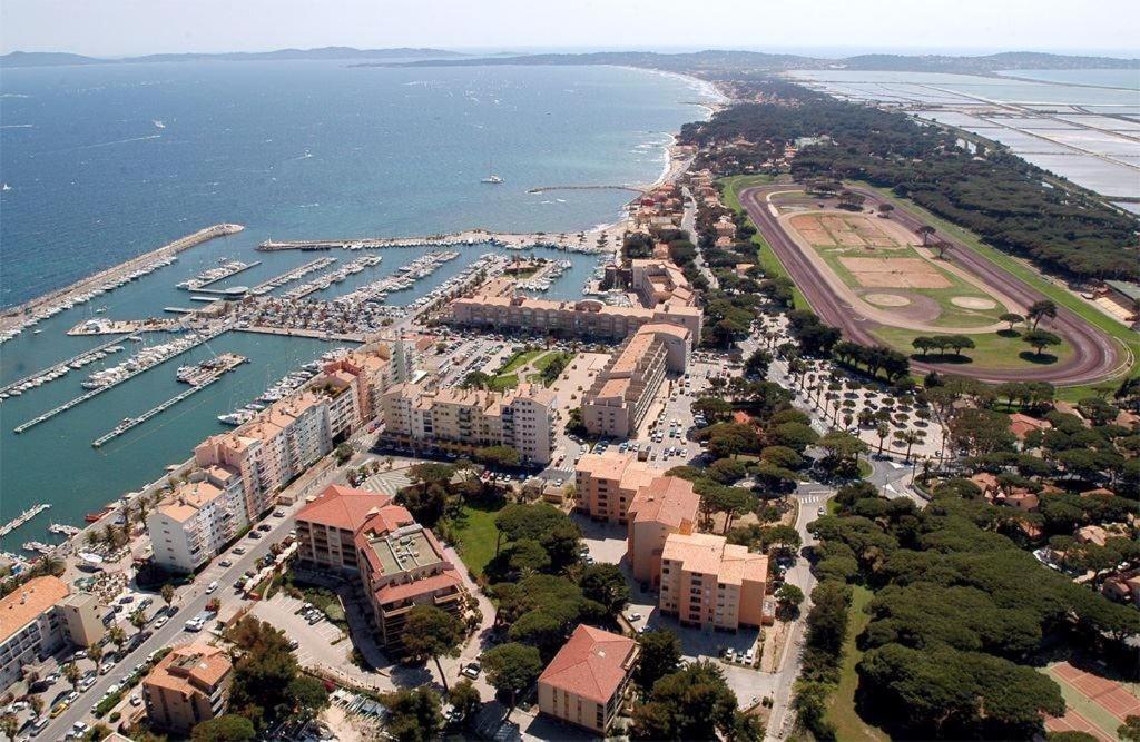 Spacieux Studio Sur Le Port De Hyères Eksteriør billede