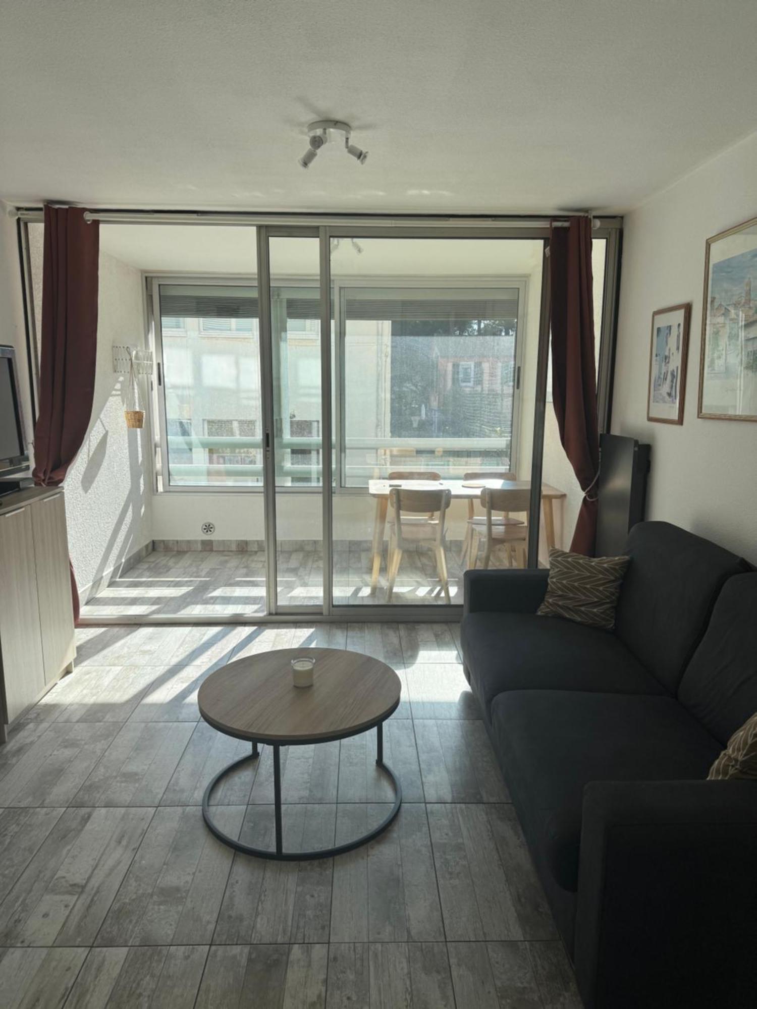 Spacieux Studio Sur Le Port De Hyères Eksteriør billede